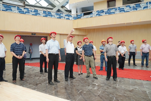 市委書記史濟錫、市長朱晨調(diào)研中立公司承建的民生項目工程